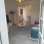 Appartement Avec Cour Privee